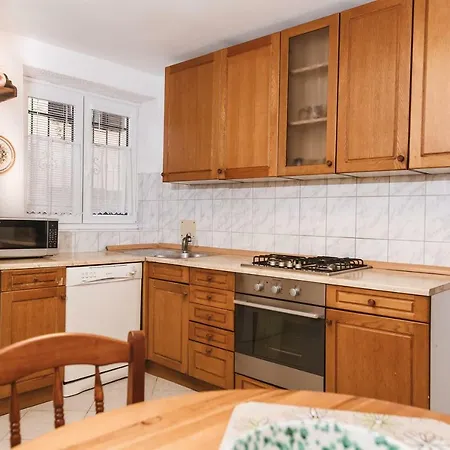 Apartment Pina